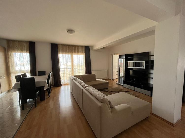Apartament cu 3 camere decomandat în Micălaca