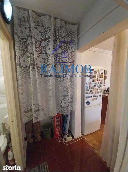 Apartament 2 camere, Vest-Baraolt, et 4/4 - 40.000 euro negociabil - 2