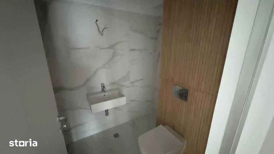 Apartament cu 3 camere în 13 Septembrie