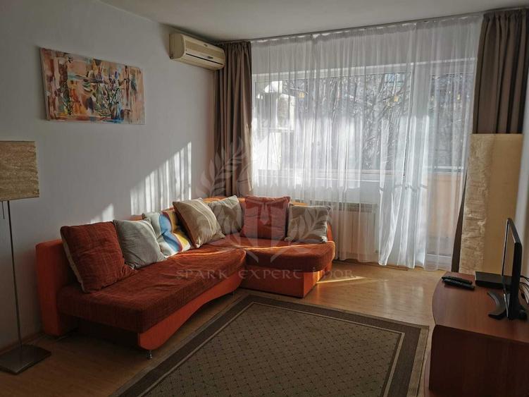 Apartament cu 2 camere semidecomandat, mobilat în Cantacuzino