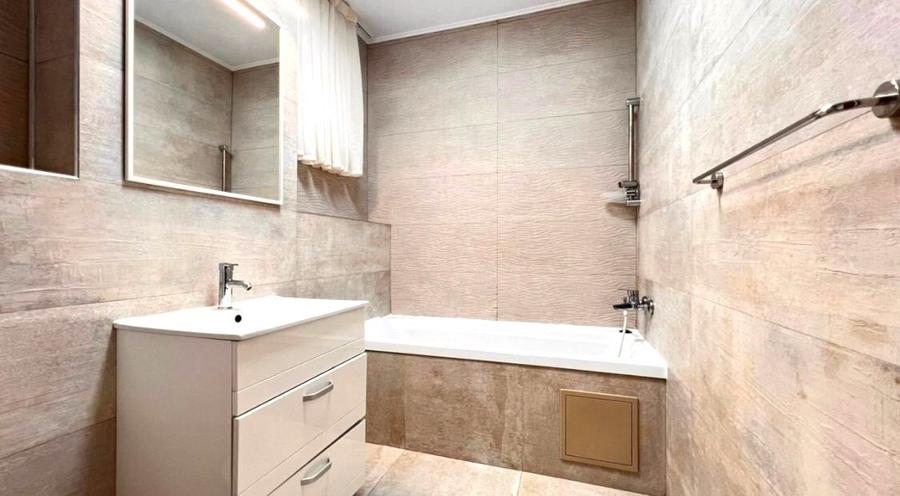 Casă individuală cu 5 camere cu Canalizare în Ferme