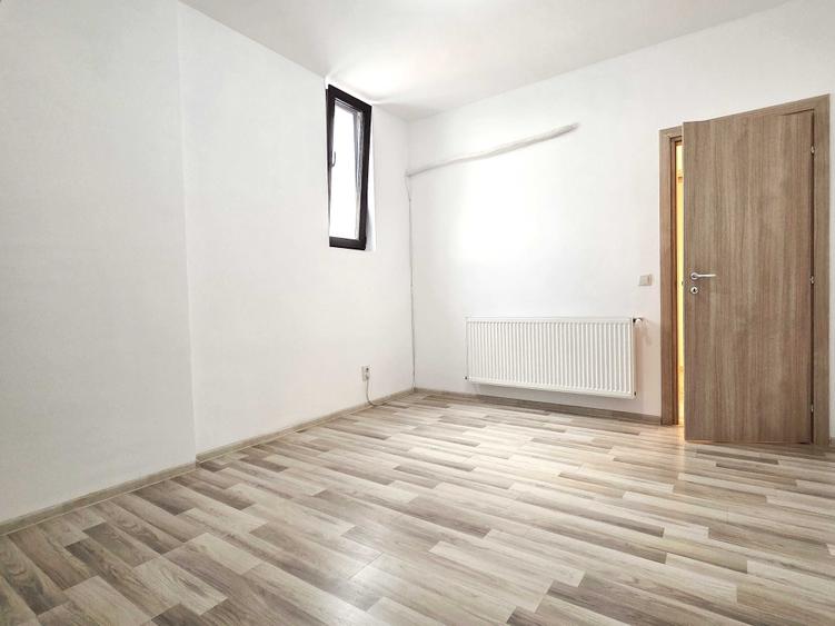 Apartament cu 3 camere decomandat în Gorjului