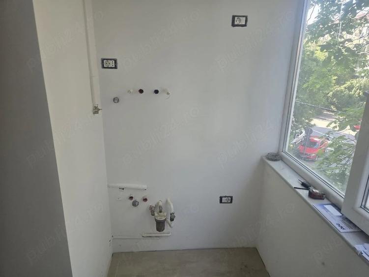 Apartament cu 3 camere decomandat în Lipovei
