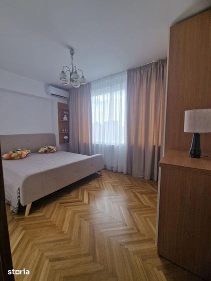 Sala Palatului\Cismigiu\Victoriei - 1