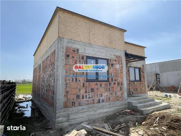 Casă cu 3 camere cu Teren 400 Mp în Crevedia
