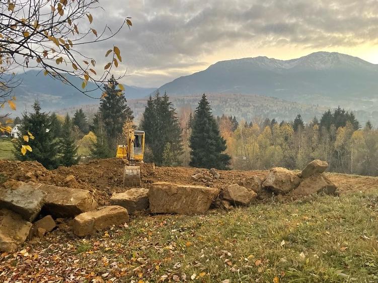 Teren de 3900 mp, în Central