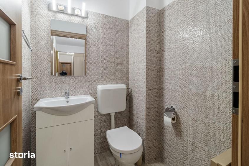 Apartament cu 3 camere în Apărătorii Patriei