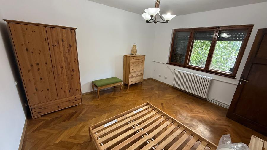 Apartament cu 3 camere semidecomandat în Pache Protopopescu