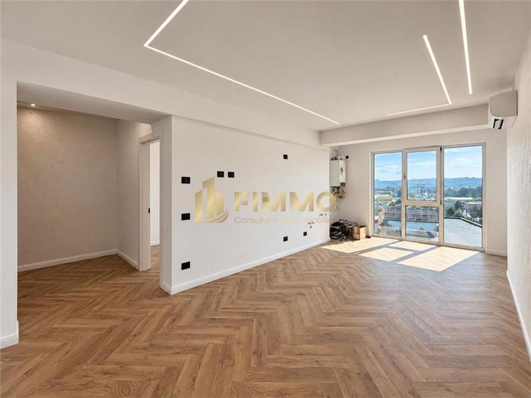 Apartament cu 3 camere semidecomandat în Exterior Sud