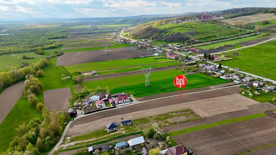 Teren Construcții intravilan de 6209 mp, în Roșiori