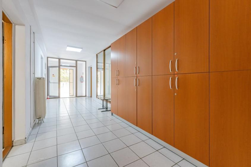 Spațiu industrial, de 1,957 mp, în Teliu