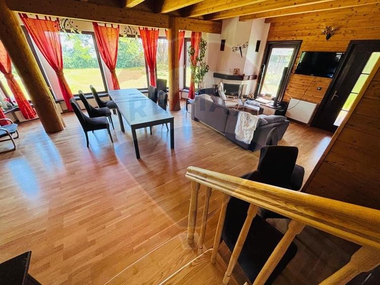 Casă individuală cu 4 camere cu Teren 600 Mp în Central