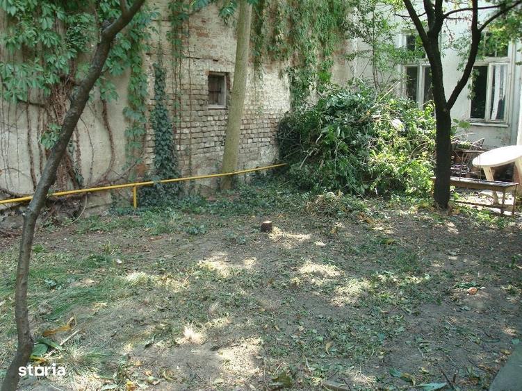 Casă cu 3 camere în Central