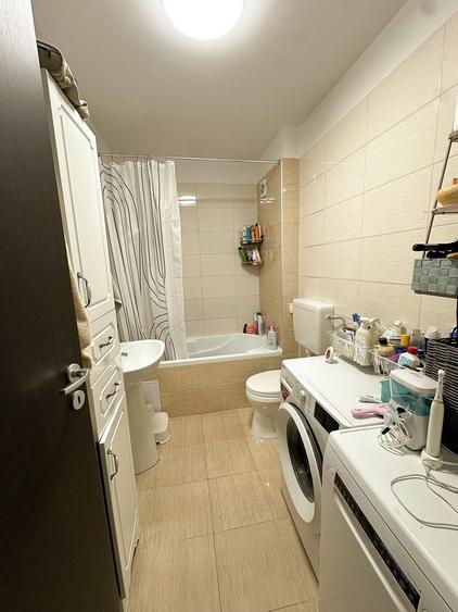 Apartament cu 3 camere decomandat în Turnișor