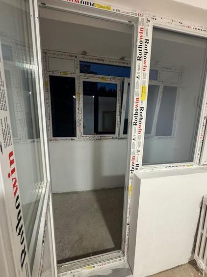 Apartament cu 4 camere semidecomandat în Satu Nou