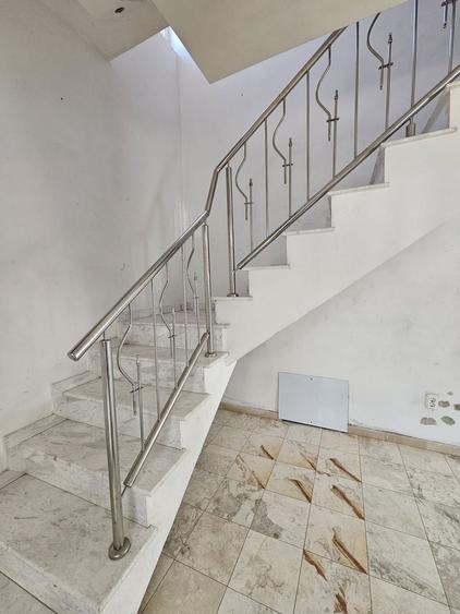 Casă individuală cu 5 camere cu Canalizare în Paleu