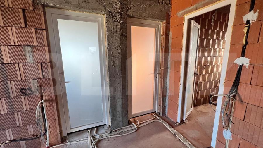 Casă individuală cu 6 camere cu Teren 1200 Mp în Pielești