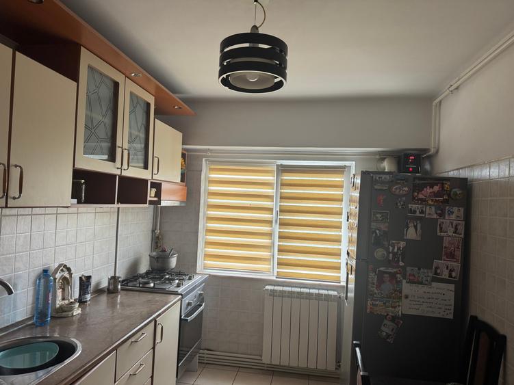 Vând apartament cu trei camere Inel2 - 8