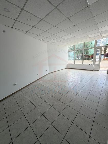 Spațiu comercial, de 53 mp, în Micro 21
