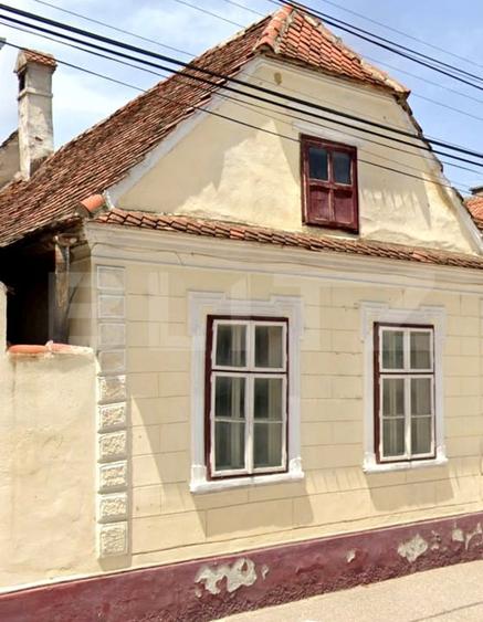 Casă individuală cu 5 camere cu Canalizare în Codlea