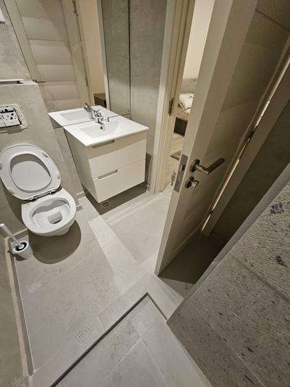 Apartament cu 3 camere decomandat în Faleză