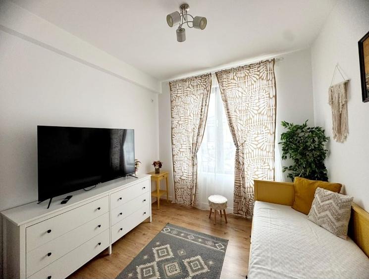 Casă individuală cu 4 camere cu Garaj în Tunari