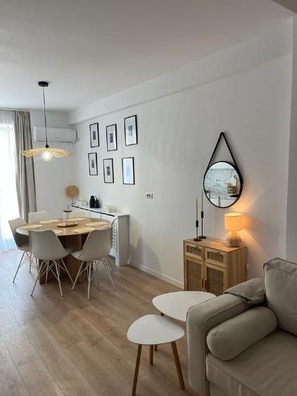 Apartament cu 2 camere semidecomandat, mobilat în Nord