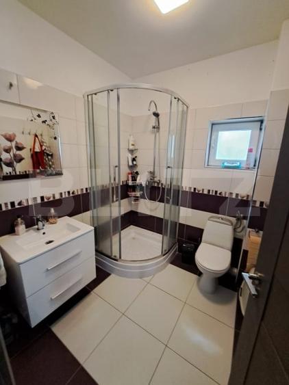 Casă individuală cu 4 camere cu Canalizare în Râșnov