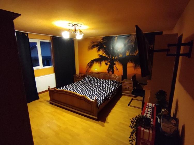 Casă individuală cu 6 camere cu Piscina în Dristor