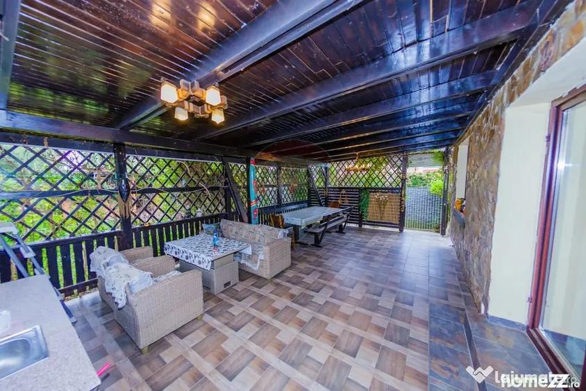 Casă cu 4 camere cu Teren 758 Mp în Cătălina