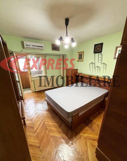 Apartament cu 3 camere decomandat, mobilat în Decebal