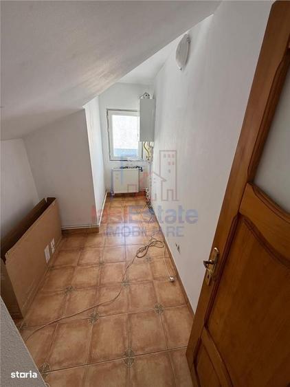 Apartament cu 3 camere decomandat în Târgu Cucu