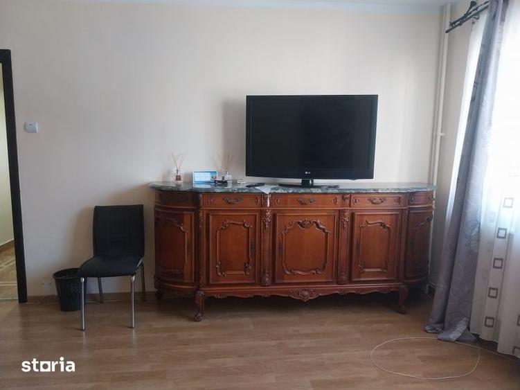 Apartament cu 2 camere semidecomandat în Cornișa