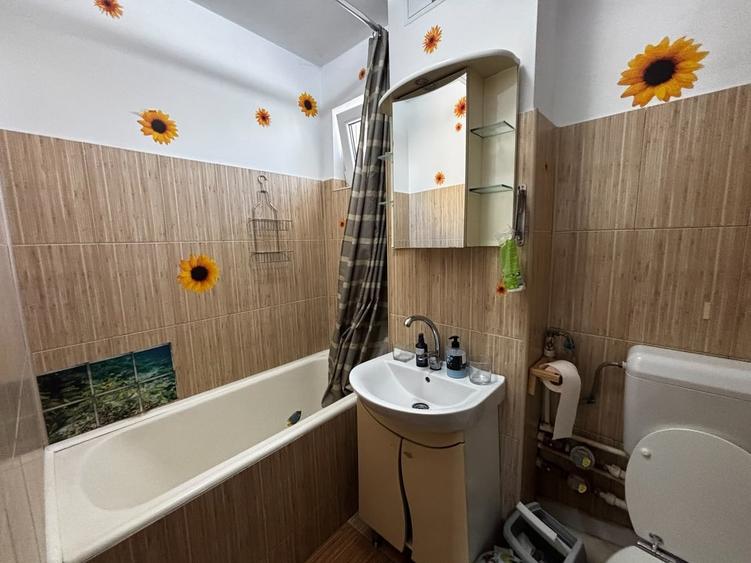 Apartament semidecomandat în Obor