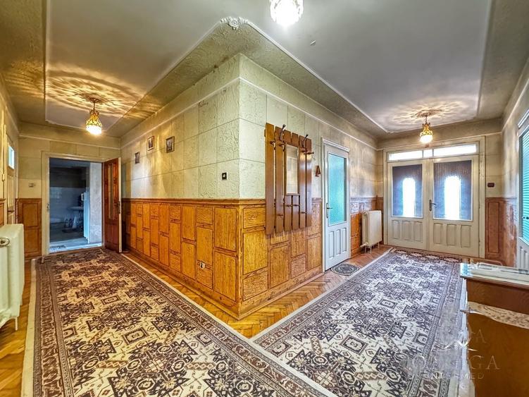 Casă cu 4 camere în Podu Iloaiei