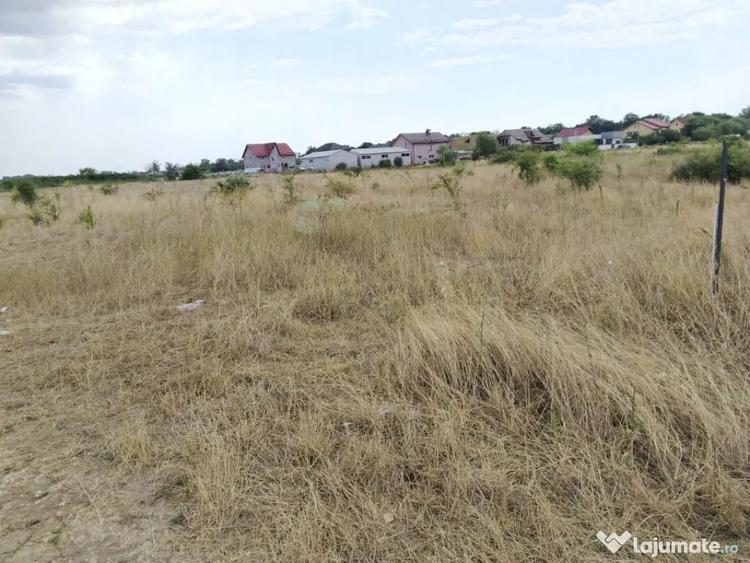 Teren de 500 mp, în Popoveni
