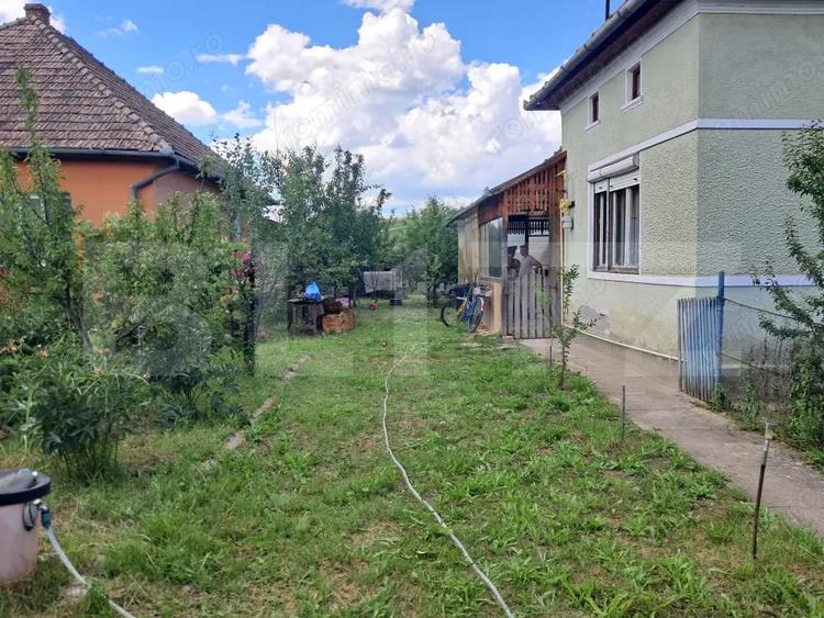 Casă cu Teren 650 Mp în Central