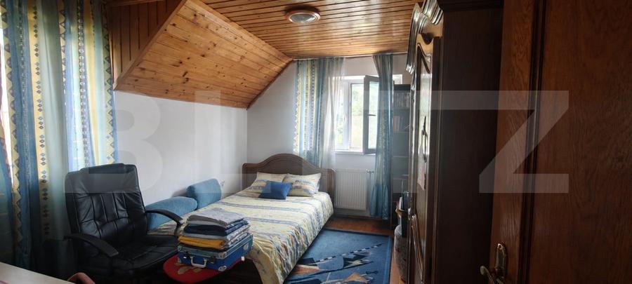 Casă individuală cu 5 camere cu Canalizare în Est