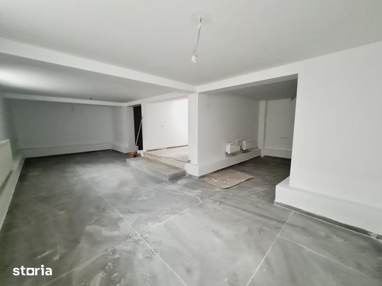 Casă cu 5 camere cu Teren 500 Mp în Bucium