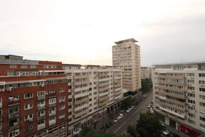 Garsonieră semidecomandată, mobilată în Sala Palatului