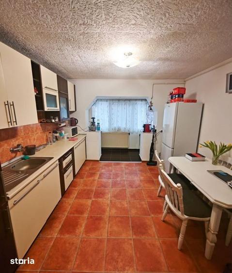 Apartament cu 2 camere decomandat în Carpați 2