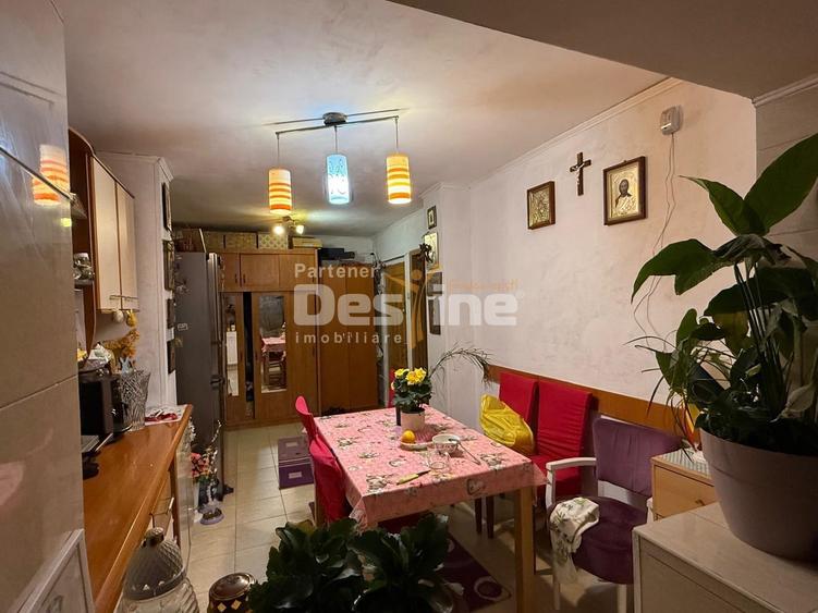 Apartament cu 3 camere decomandat, mobilat în Rahova