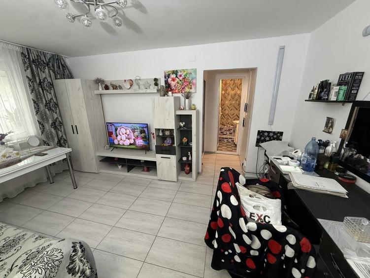 De vânzare apartament 2 camere Viziru 3 parter - 2