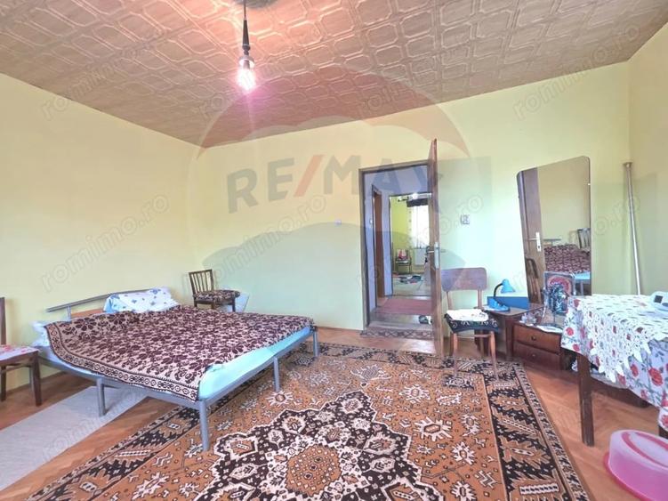 Casă cu 3 camere cu Teren 250 Mp în Sud