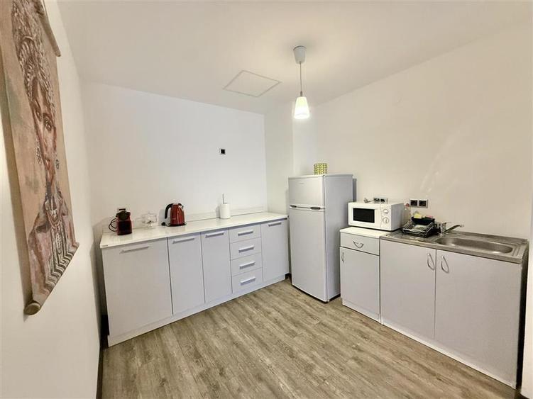 Apartament cu 3 camere decomandat, mobilat în Poiana Brașov