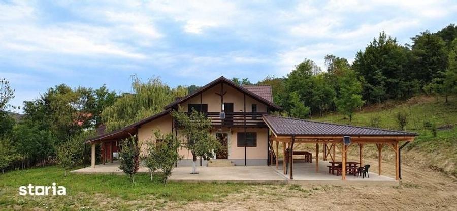 Casă cu 3 camere cu Teren 125 Mp în Șoimari