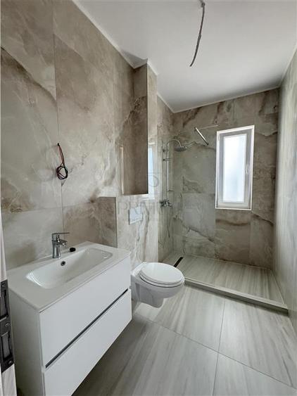 Apartament cu 2 camere decomandat în Giroc