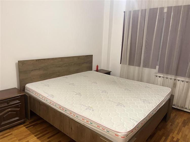 Apartament cu 2 camere decomandat în Tei