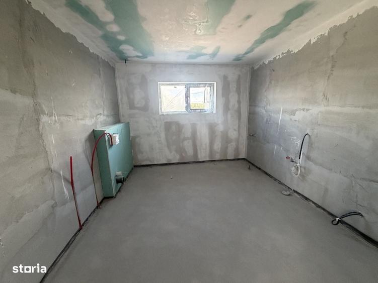 Casă cu 4 camere decomandat în Slătioara