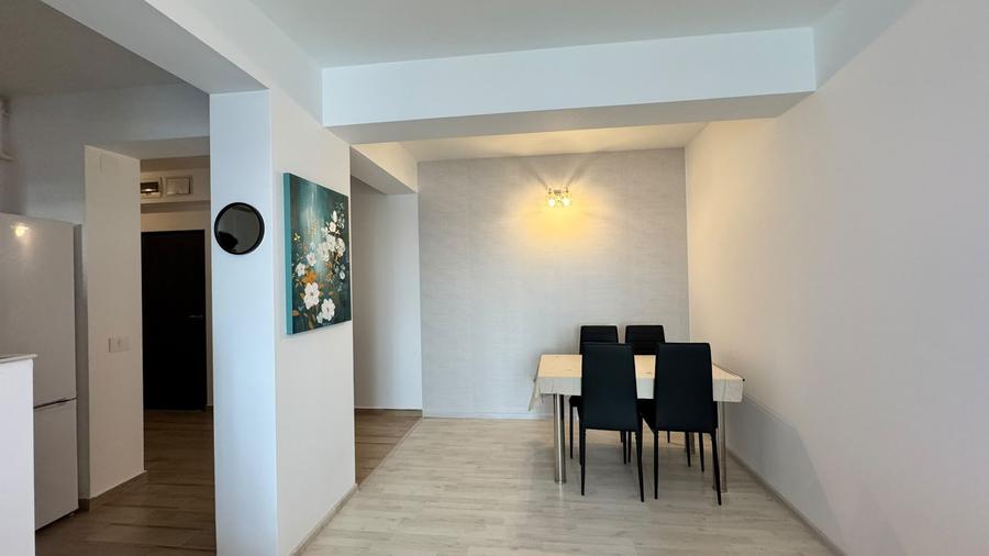 Apartament cu 2 camere nedecomandat în Centru Civic